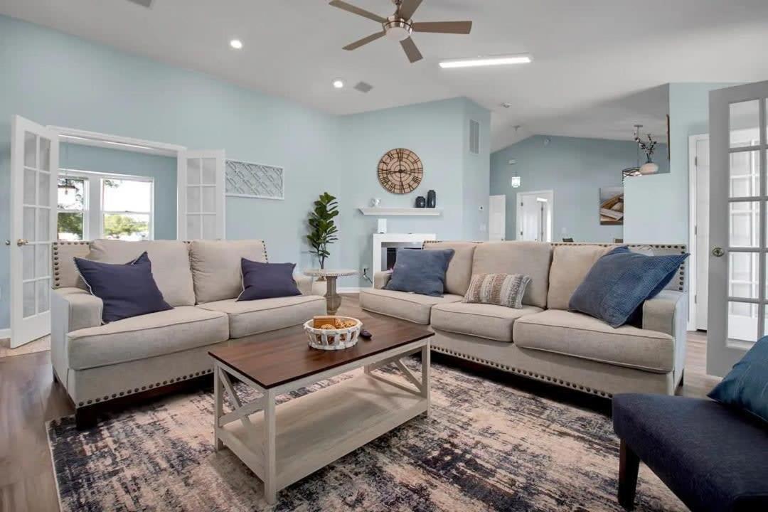 Surf City Serene Waterfront Vacation Home 외부 사진