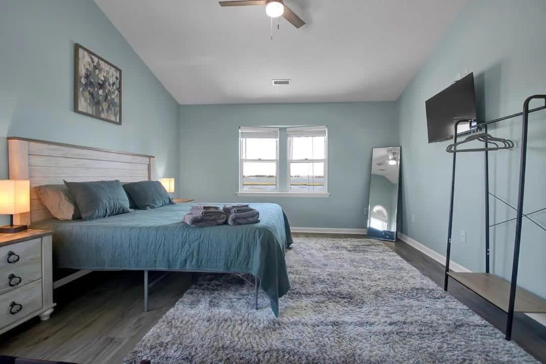 Surf City Serene Waterfront Vacation Home 외부 사진