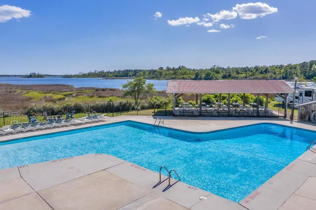 Surf City Serene Waterfront Vacation Home 외부 사진