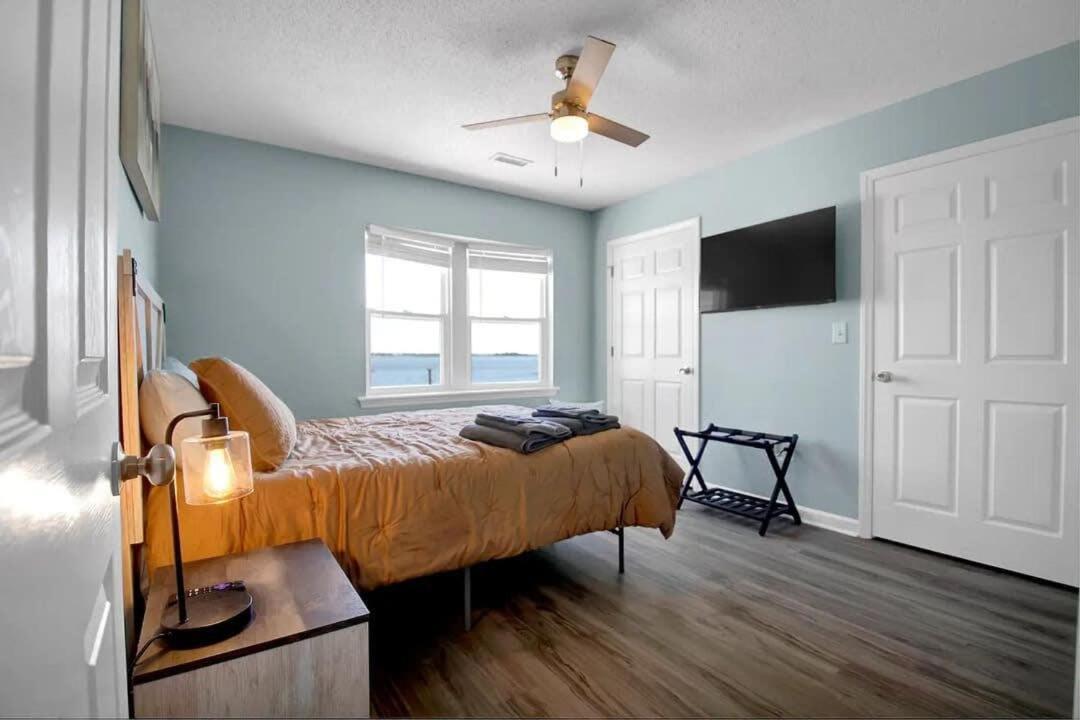 Surf City Serene Waterfront Vacation Home 외부 사진