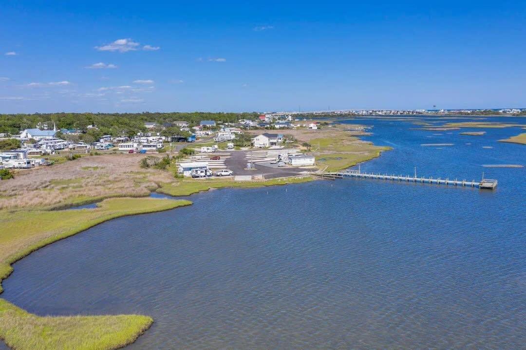 Surf City Serene Waterfront Vacation Home 외부 사진