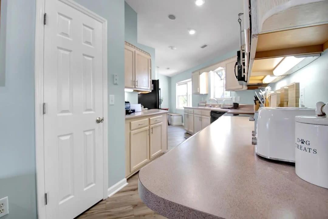 Surf City Serene Waterfront Vacation Home 외부 사진