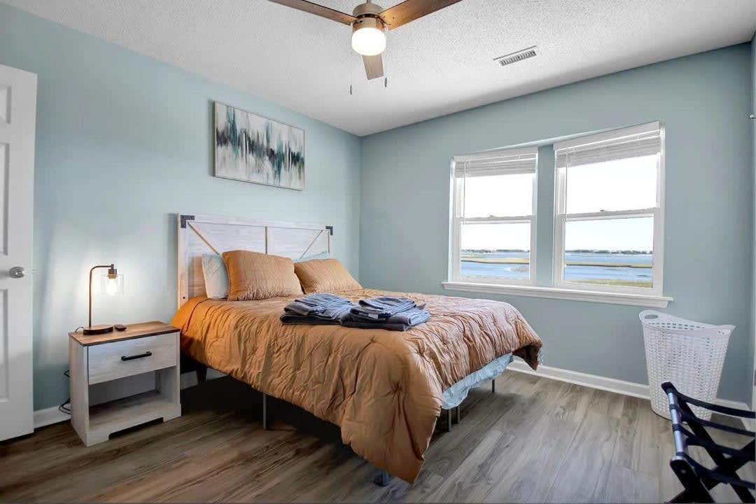 Surf City Serene Waterfront Vacation Home 외부 사진